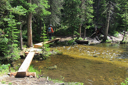 New footbridge over Hunters Creek