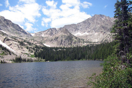 Looking at the boulder-grand pass from Thunder Lake